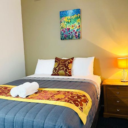 Mid Valley Motel Моруэлл Экстерьер фото