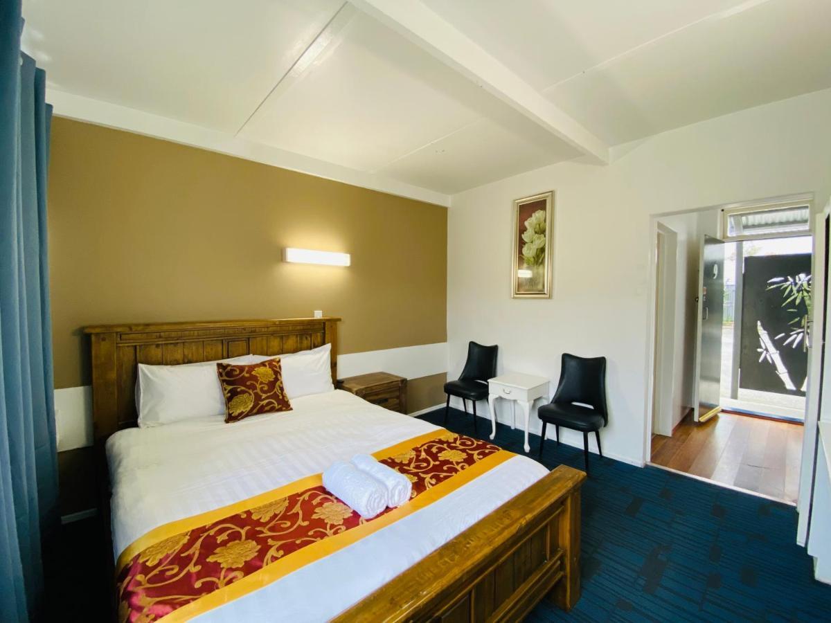 Mid Valley Motel Моруэлл Экстерьер фото