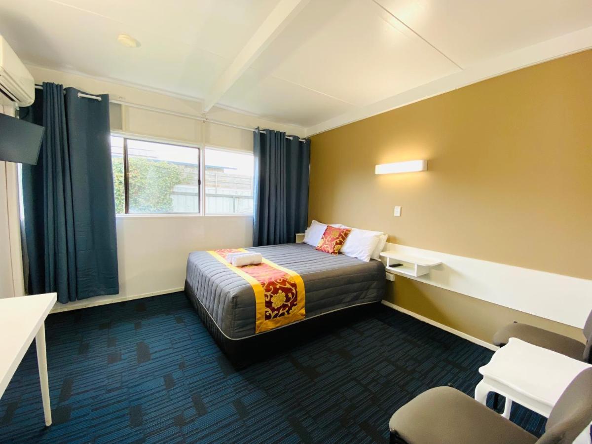 Mid Valley Motel Моруэлл Экстерьер фото