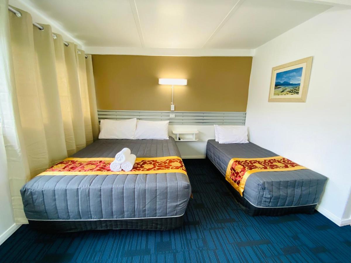 Mid Valley Motel Моруэлл Экстерьер фото