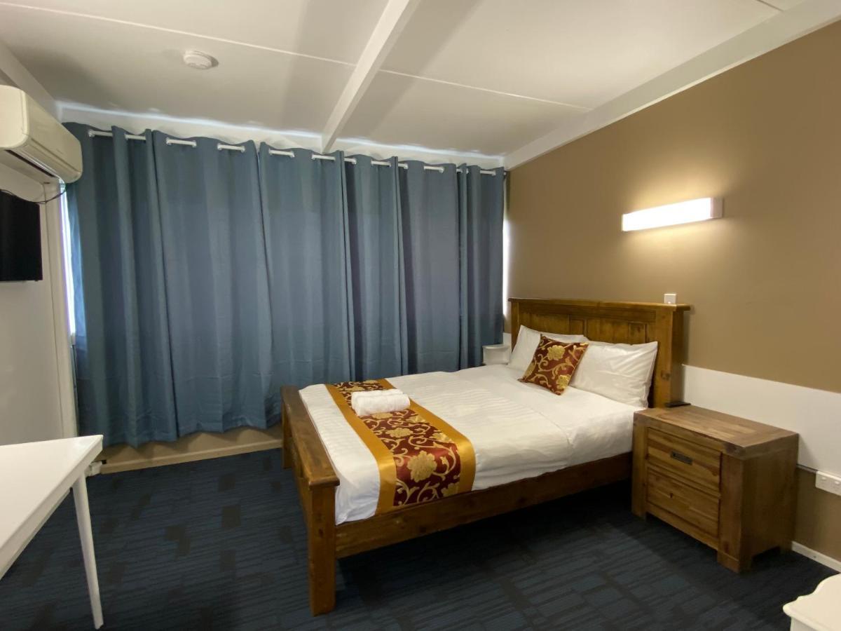 Mid Valley Motel Моруэлл Экстерьер фото