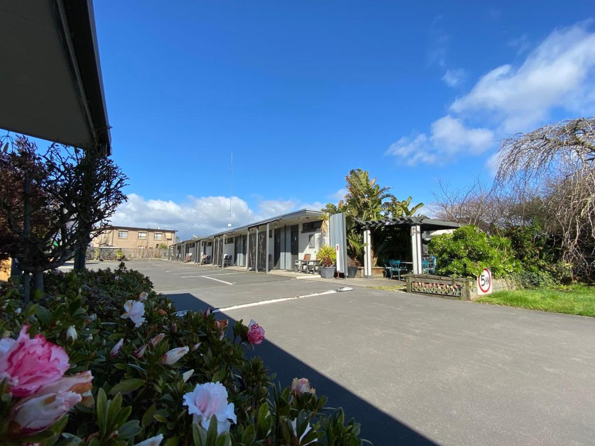 Mid Valley Motel Моруэлл Экстерьер фото