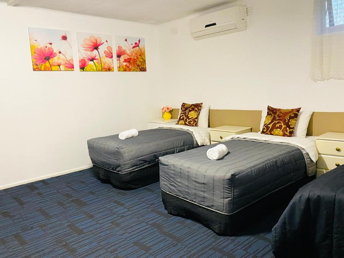 Mid Valley Motel Моруэлл Экстерьер фото